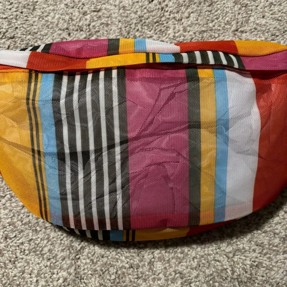 Shade & Shore Striped Fanny Pack Mesh Beach Bag - Picture 3 of 3